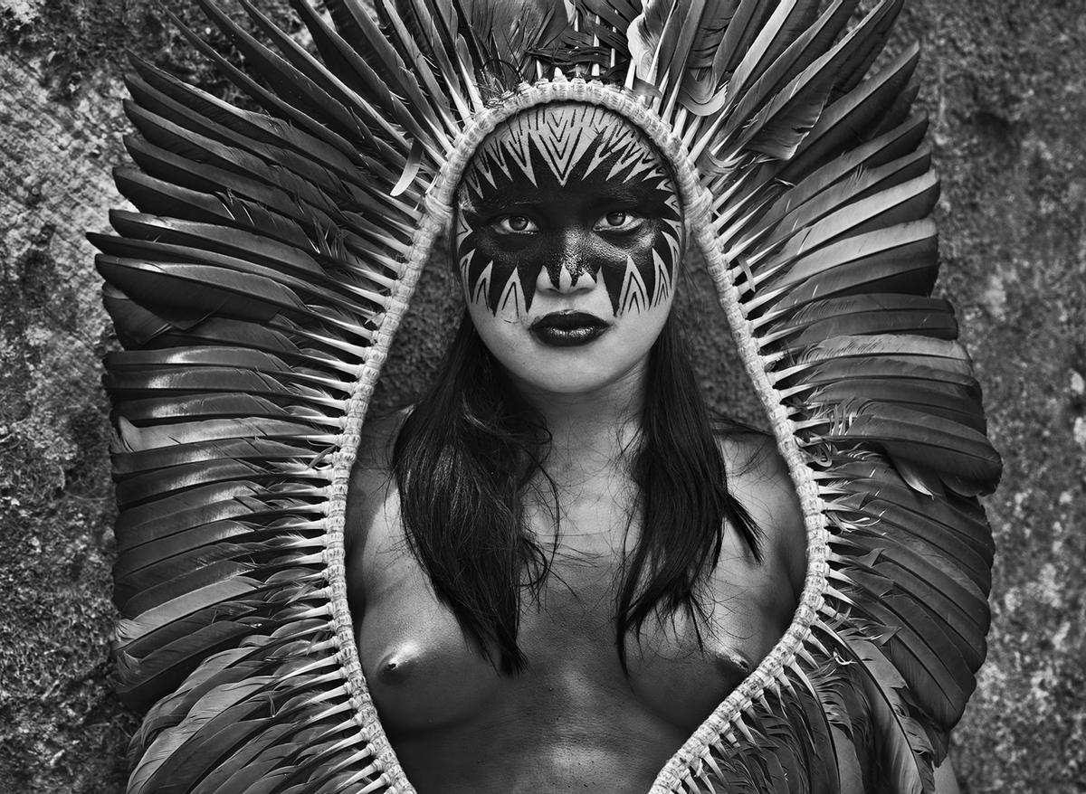 Mujer indígena yawanawá. Estado de Acre, Brasil, 2016. Mujer indígena yawanawá. Estado de Acre, Brasil, 2016.
