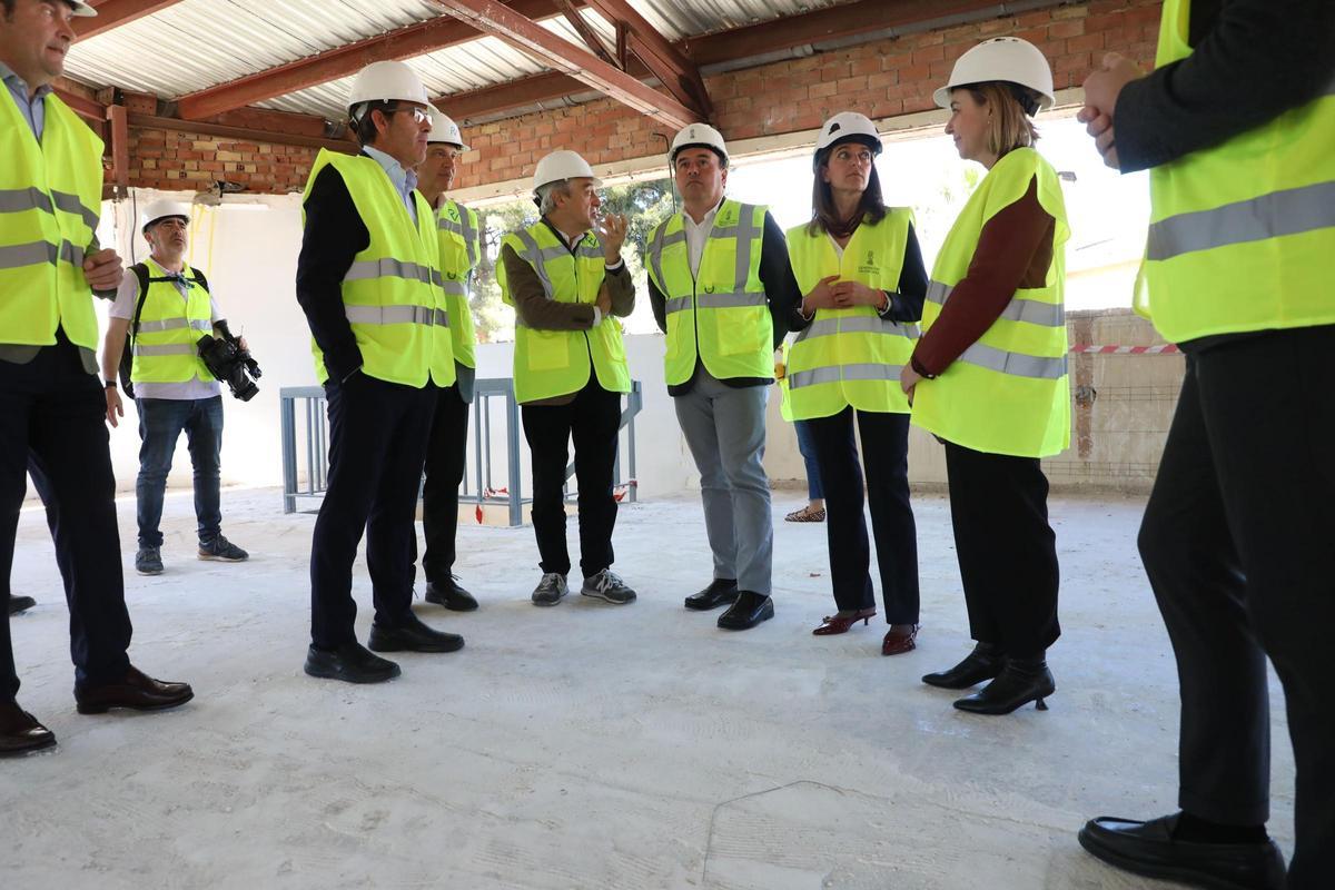 Pérez Llora y Rodríguez en la visita a las obras del Palacio de Justicia de Ontinyent, este viernes.