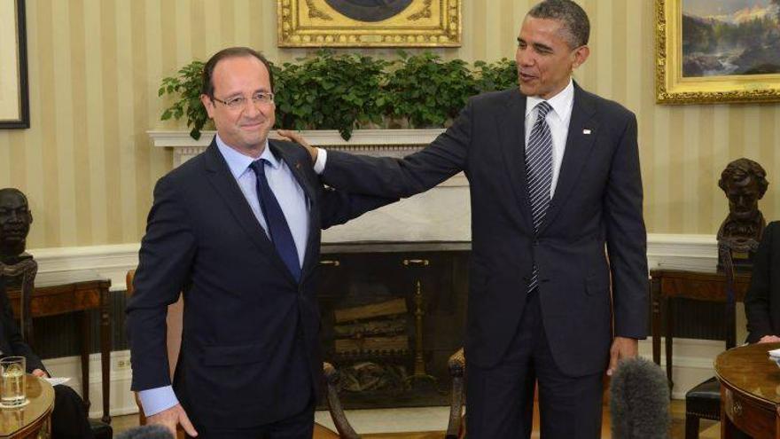 Obama y Hollande creen que el G-8 debe centrarse en combinar crecimiento y austeridad