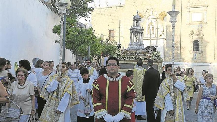 Montilla conmemora la solemnidad del Corpus Christi con una procesión