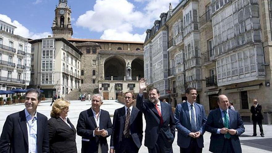 Rajoy anuncia que el PP seguirá adelante con su recurso contra un &quot;referéndum manifiestamente ilegal&quot;