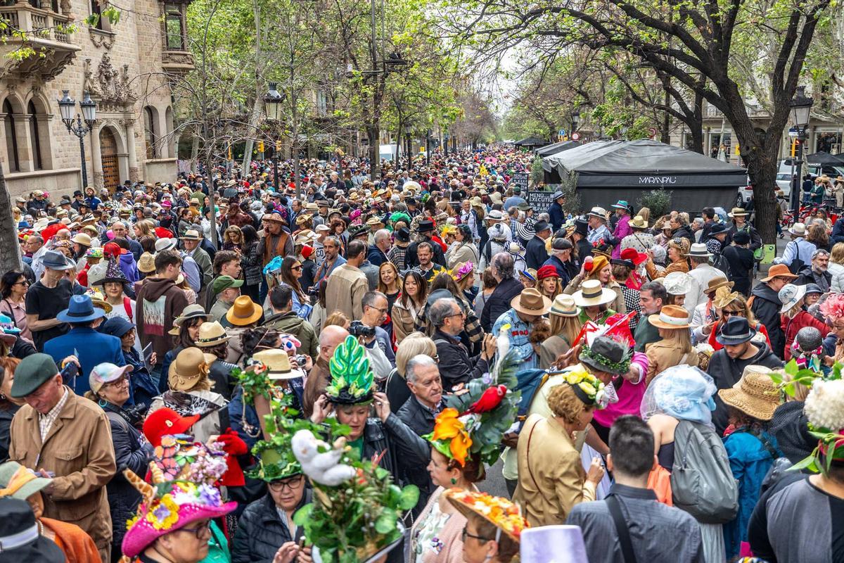 Nueva edición del Paseo con Sombrero por Barcelona