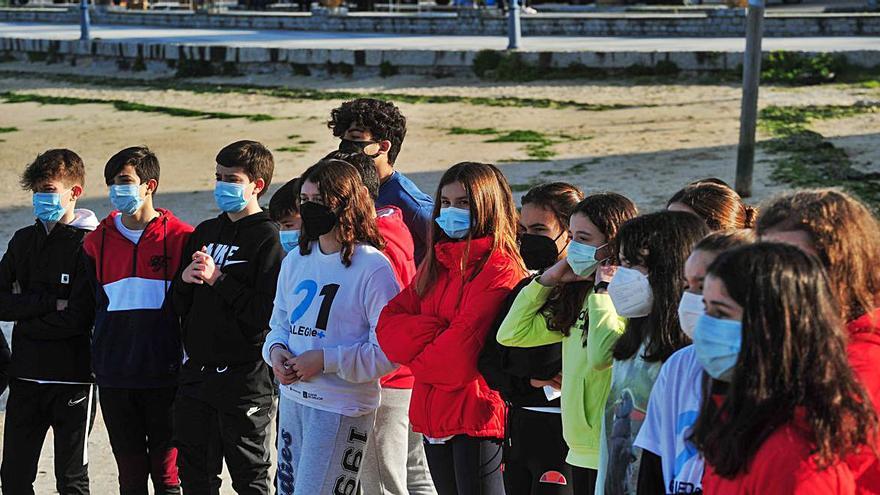 Los alumnos del IES Cabanillas aprenden a faenar