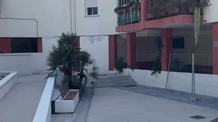 Critican el exceso de cemento tras la obra en la calle Coclé en San Pedro Alcántara