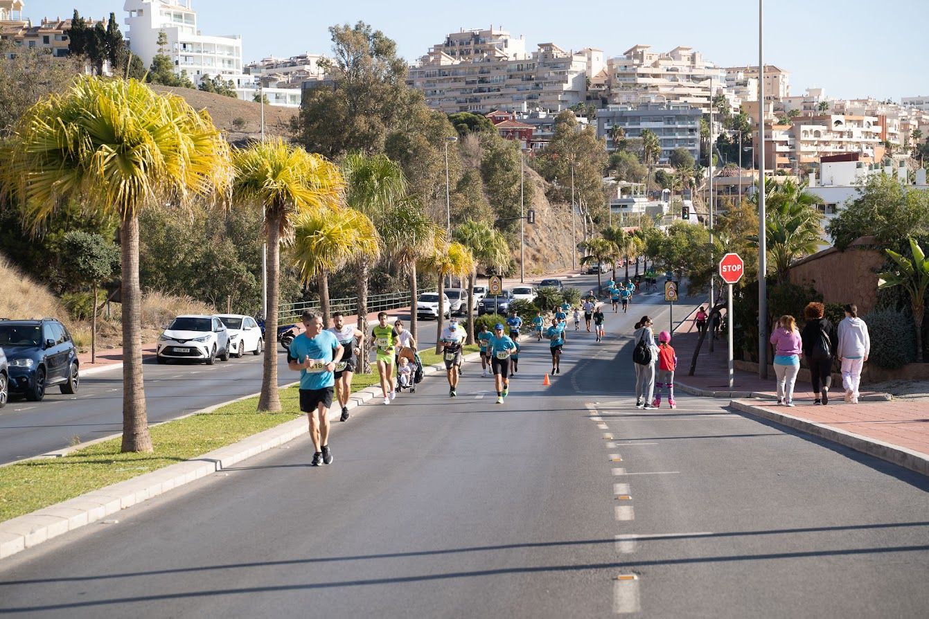 Una imagen de la VIII Carrera Litoral de Benalmádena.