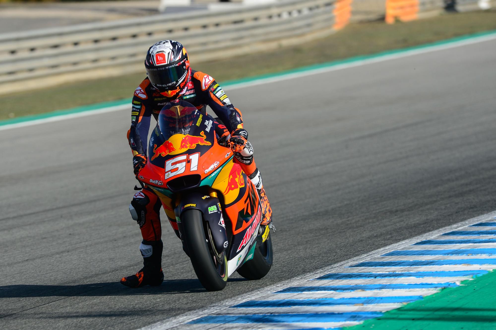 Pedro Acosta, en su segundo día de entrenamientos en Jerez con la Moto2