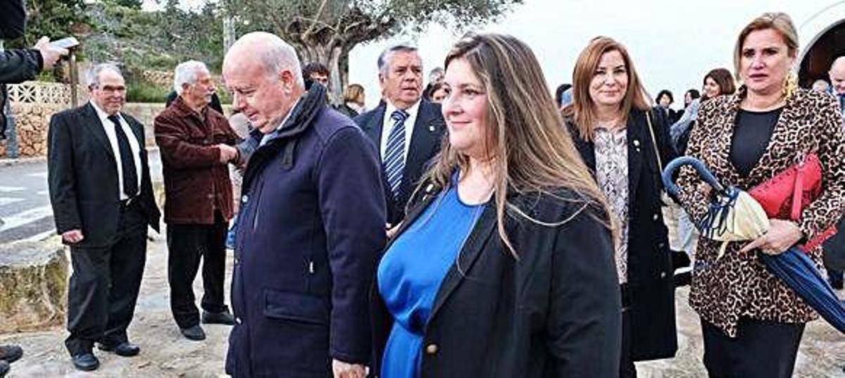 Cristina Ribas y Pep Tur, 'Cires', ayer en las fiestas de Santa Agnès.