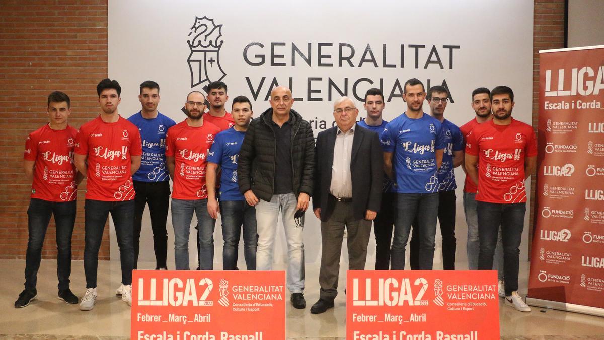 La presentació de la Lliga2 va comptar amb una representació dels jugadors participants, a més d’autoritats de la Generalitat i la Fundació.