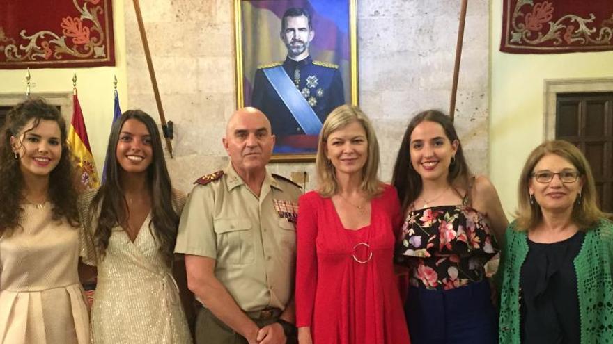 Premio &quot;Capitanía General de Valencia&quot; a tres alumnas brillantes de la UA