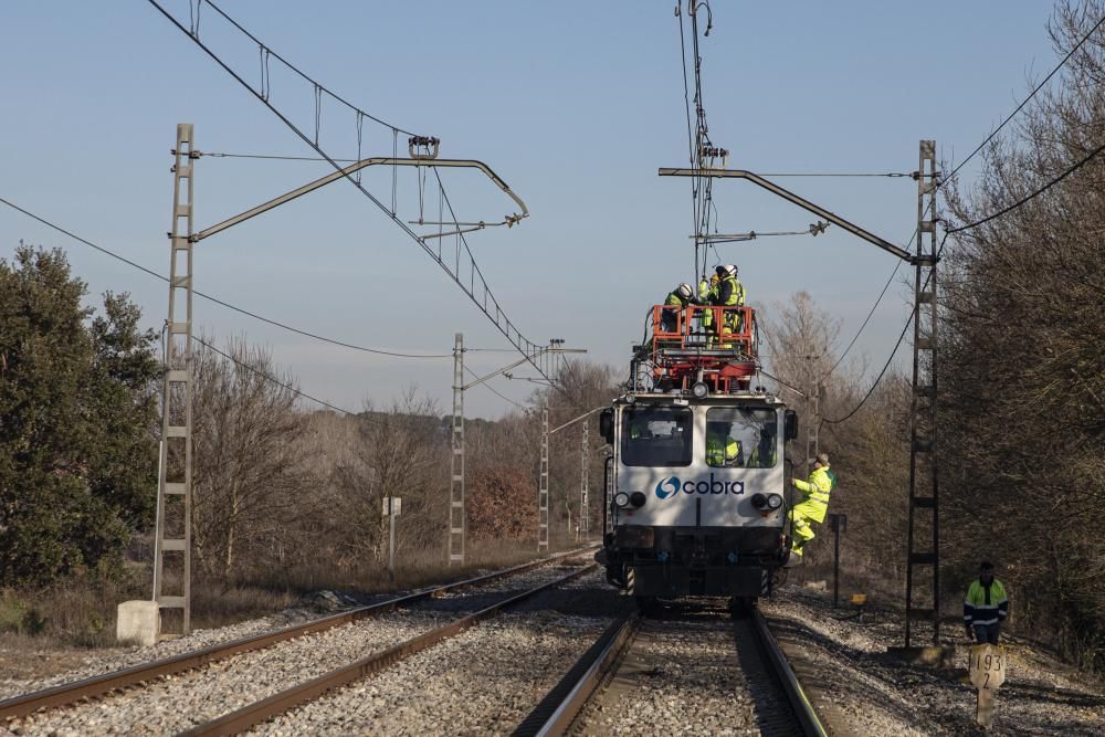 Tall de circulació de trens de les línies R11 i RG1 entre Girona i Caldes per un acte vandalisme