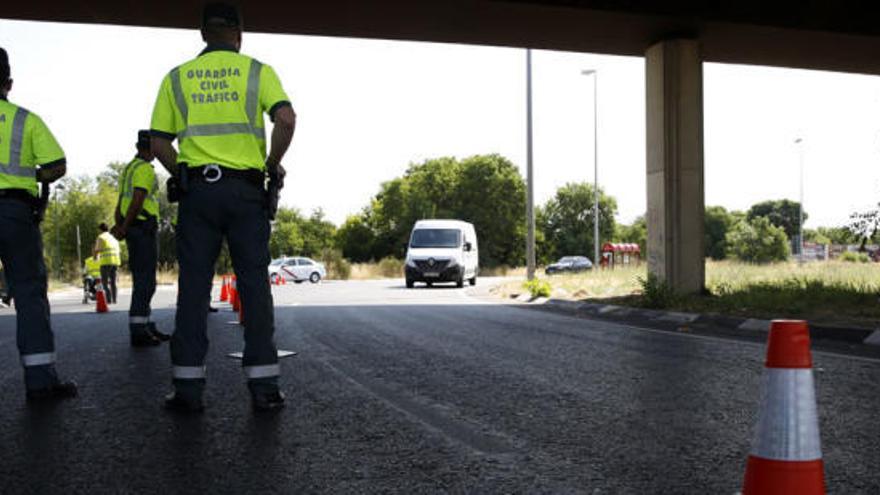 Un dispositivo de control de la Guardia Civil.