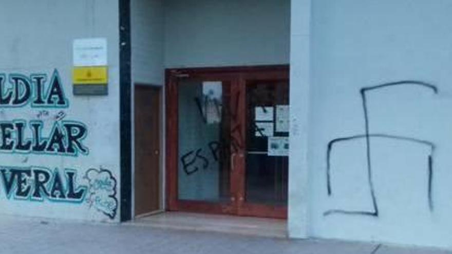 El ayuntamiento de Castellar amanece con pintadas fascistas