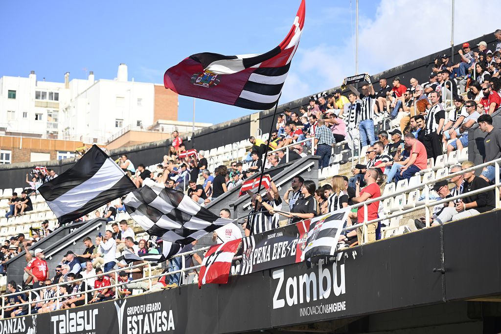 FC Cartagena - Las Palmas, en imágenes