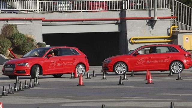 Los jugadores del Barça recibirán los nuevos coches