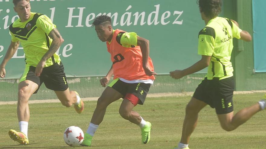 Leomar, durante un entrenamiento con el primer equipo