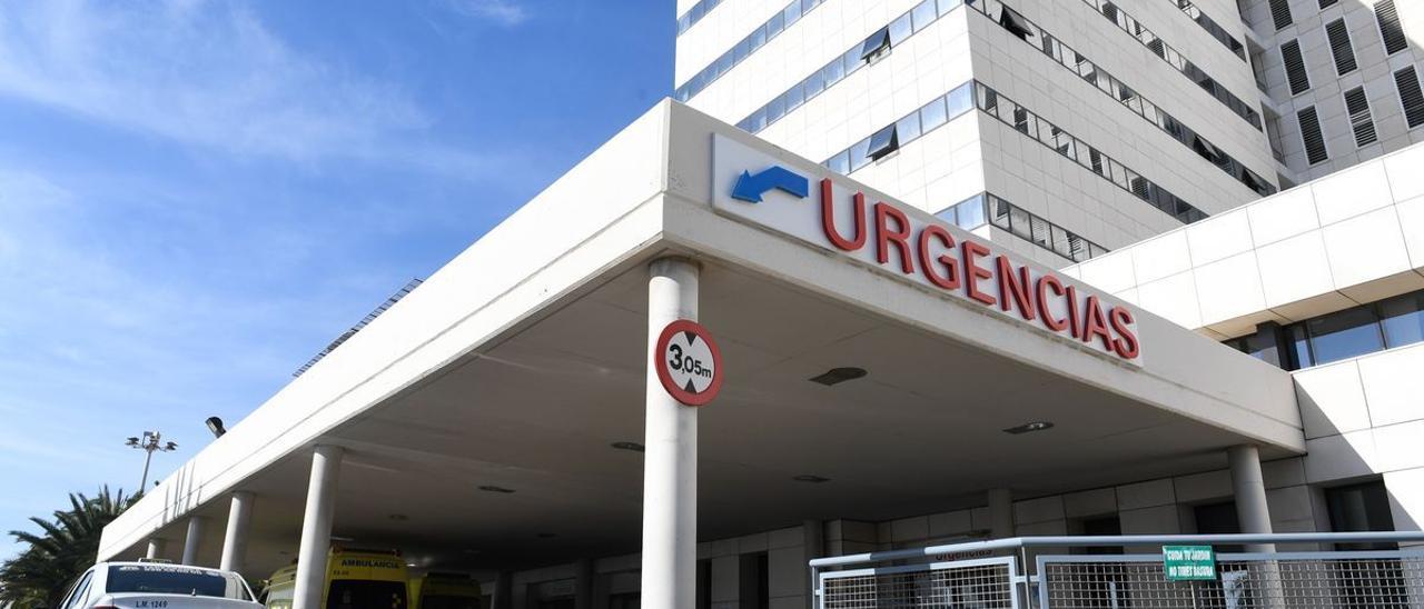 Una anestesióloga del Insular afirma que están muriendo pacientes por falta de asistencia