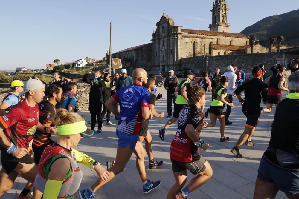 Ricardo Silva y María Martínez fueron los ganadores en la distancia larga de 42 kilómetros. Casi 600 deportistas acudieron a la cita.