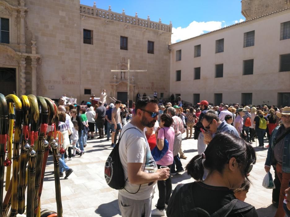 Miles de personas en el domingo de Santa Faz