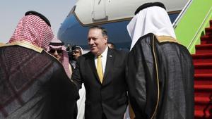 zentauroepp45483195 us secretary of state mike pompeo  c  greets saudi officials181016103930