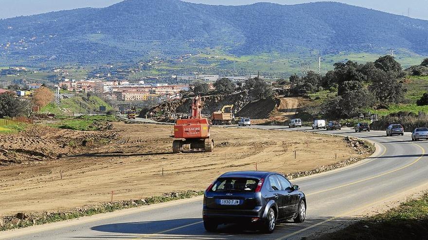 La Junta anuncia que la EX-370 no se cerrará al tráfico por la obra