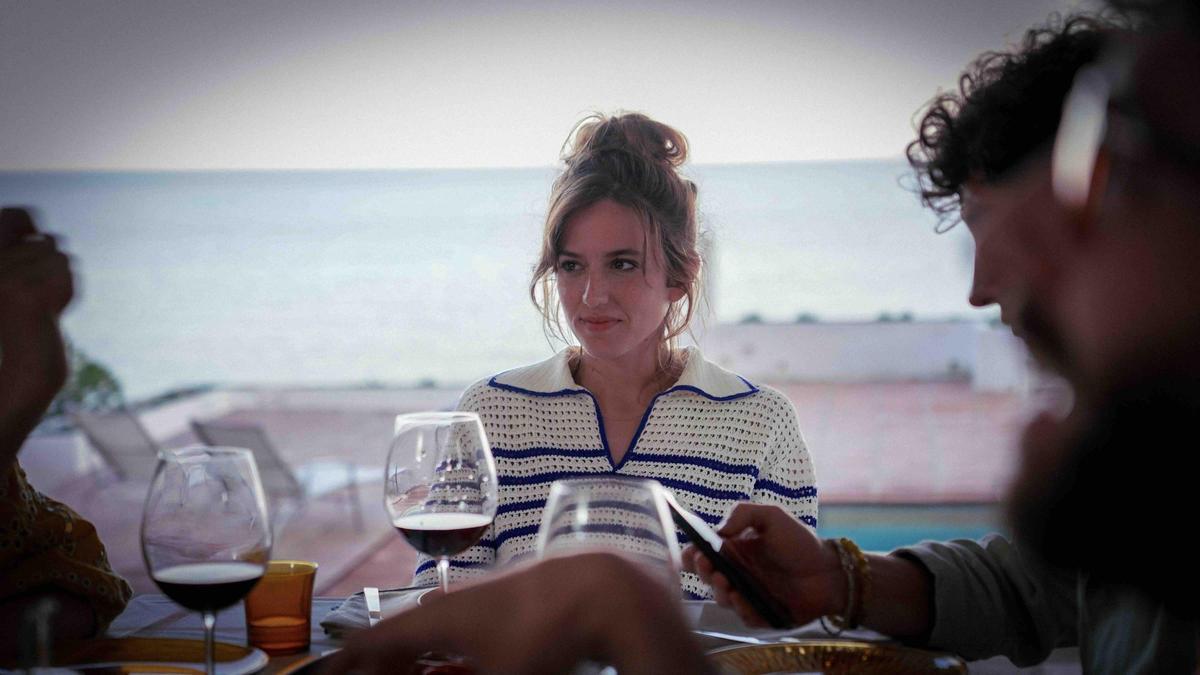 Marina Salas (Blanca) en la Casa Rovira de Canet de Mar
