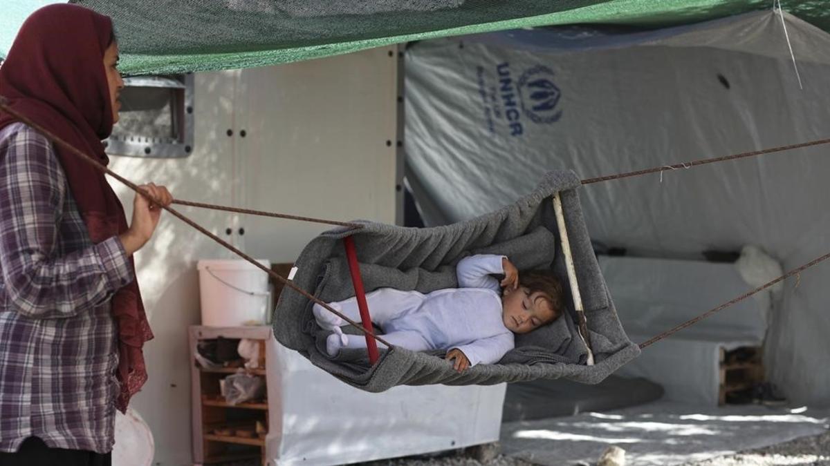 Refugiados en el campo de Kara Tepe, en Lesbos