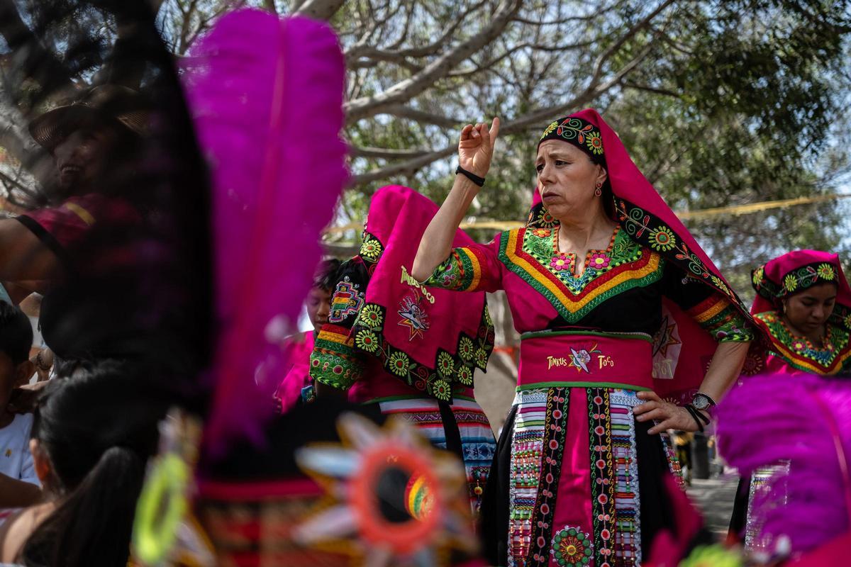 Fiesta de la virgen de Copacabana de la comunidad boliviana en Tenerife