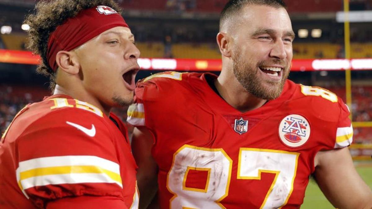 Mahomes y Kelce, tras clasificarse para la Super Bowl.