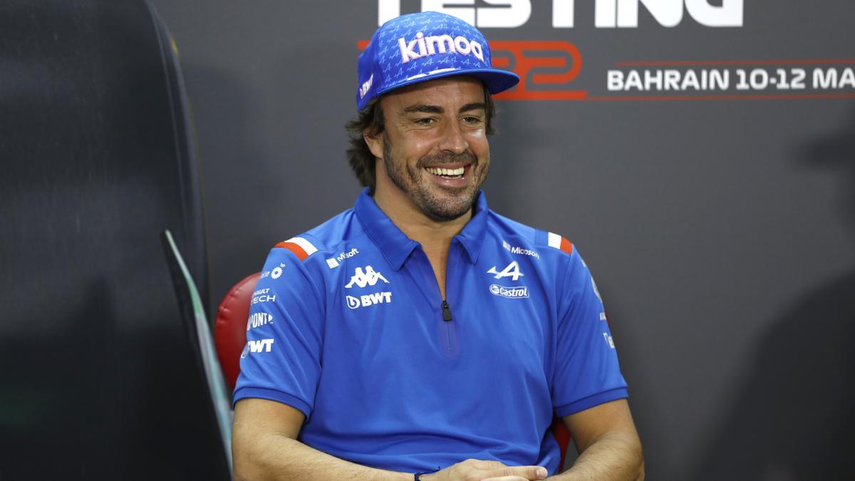 Alonso durante la rueda de prensa de los test en Bahrein