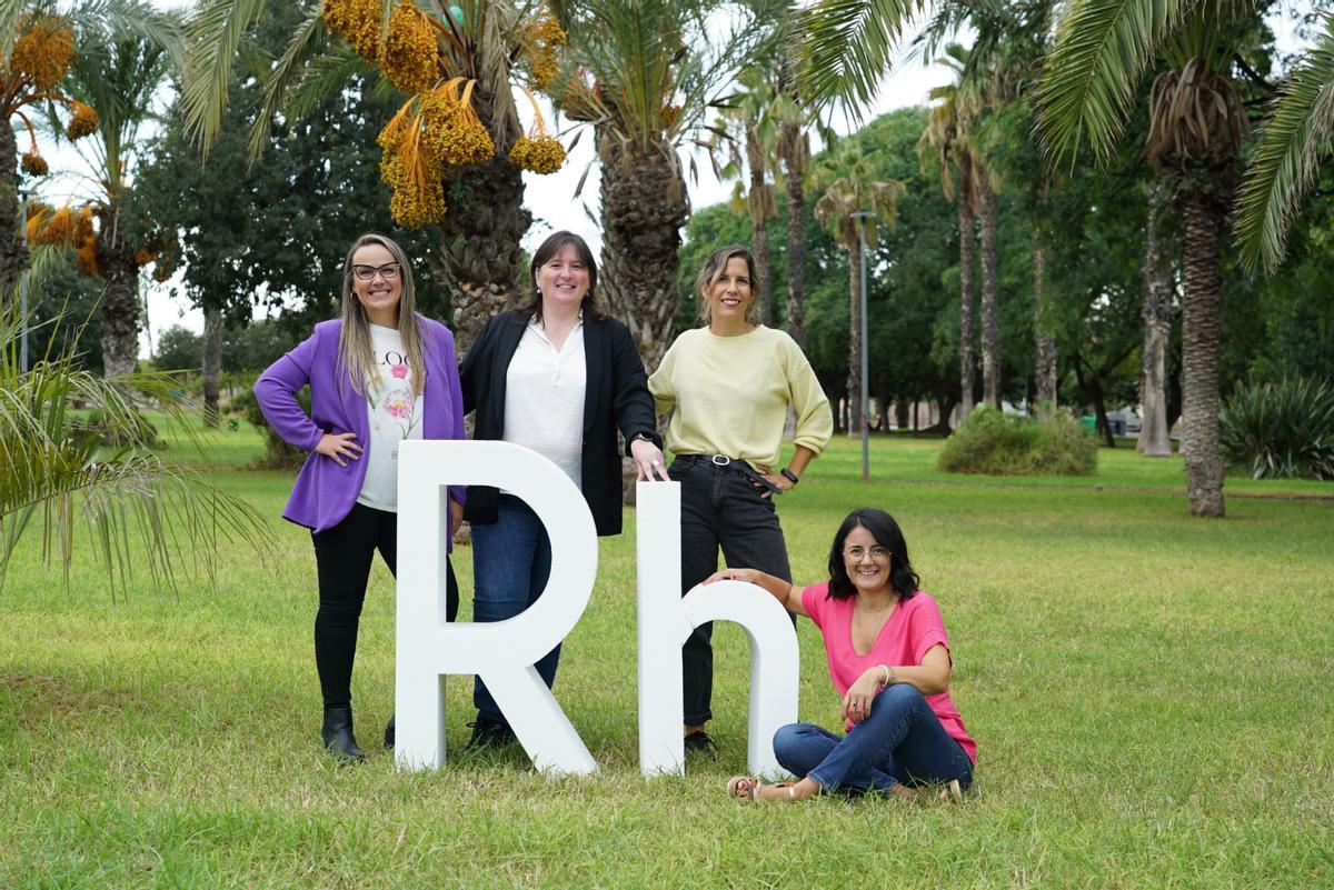 Este es el equipo actual de Reinventhadas. La junta directiva la integran la presidenta Mónica Carreguí; la secretaria, Marisa Capellín, y la tesorera, Leticia Mora.