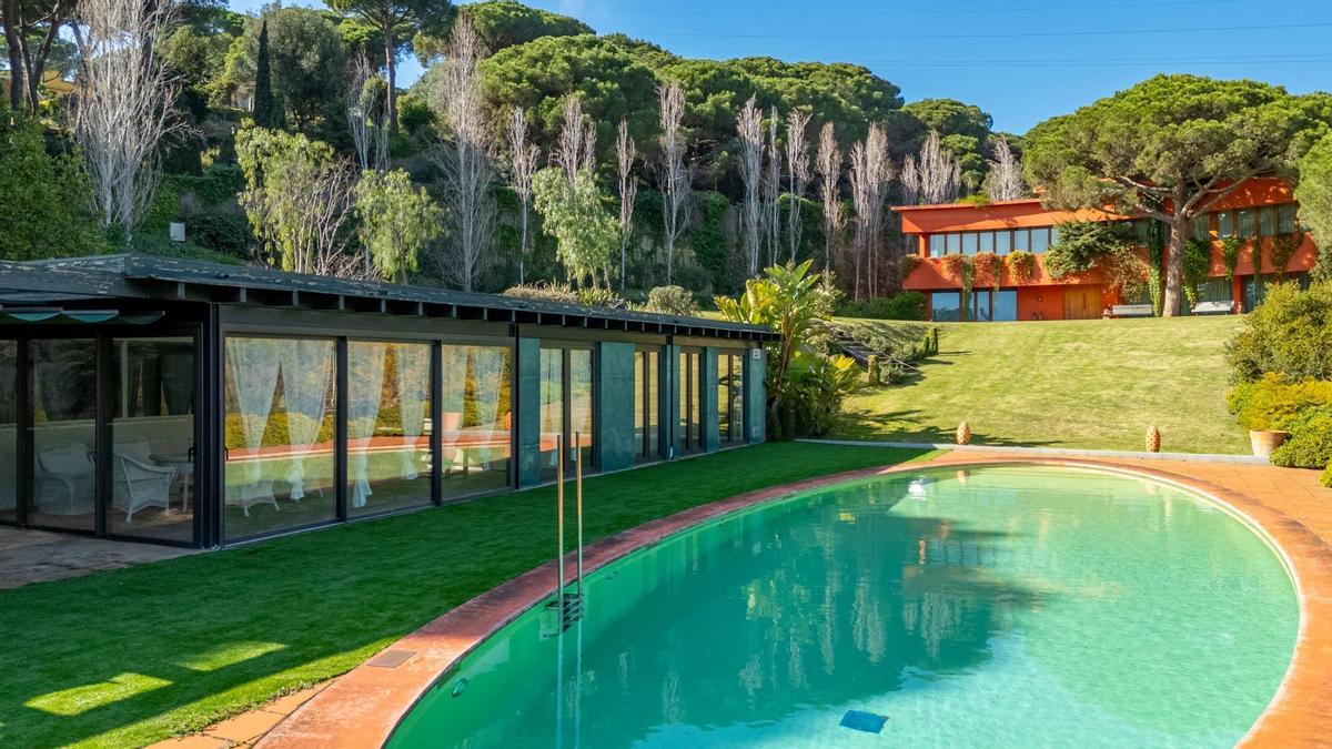 Villa a la venta por 8 millones, comercializada por Barnes, en Sant Andreu de Llavaneres.