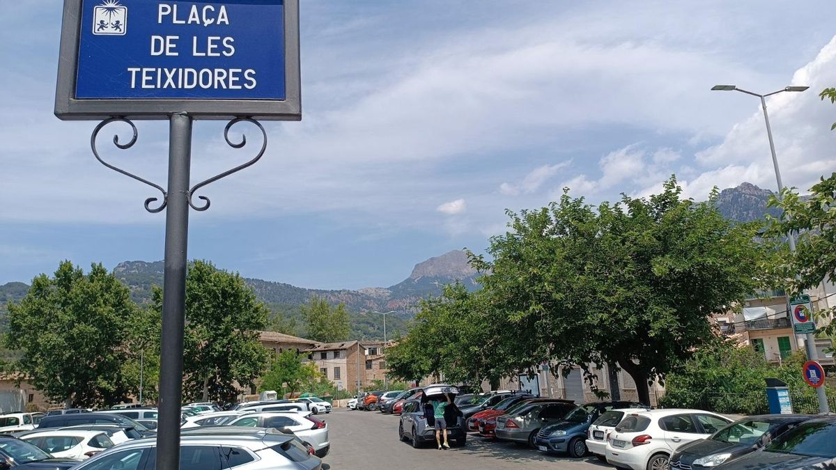 Una imagen de la Plaça de les Teixidores de Sóller.