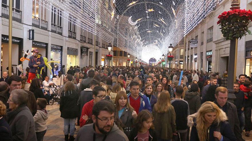 Los días de Navidad son días de muchas compras y mucha actividad en el comercio y la hostelería.