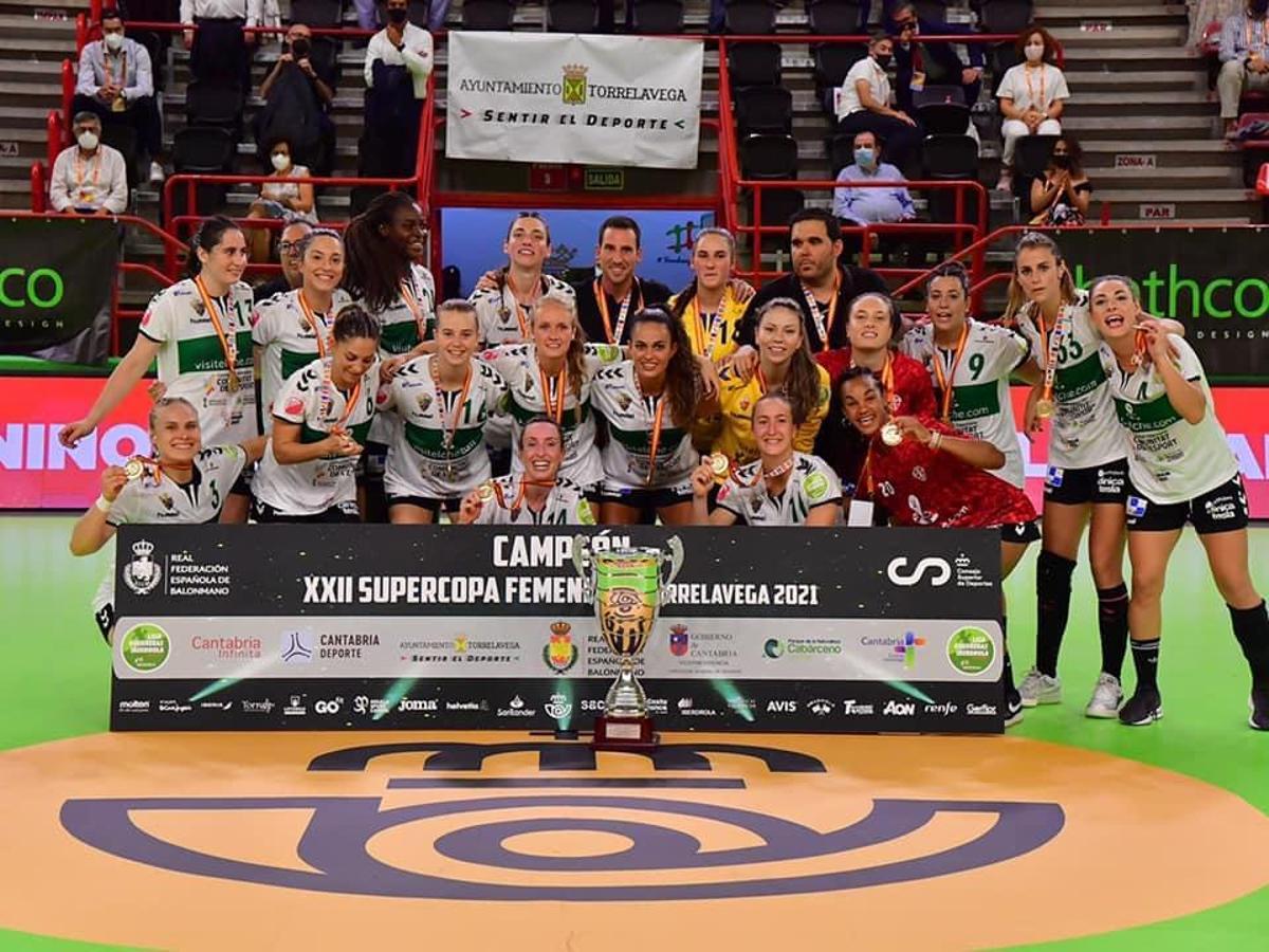 Las ganadoras de la XXII edición de la Supercopa disputada en Torrelavega el primer fin de semana de septiembre