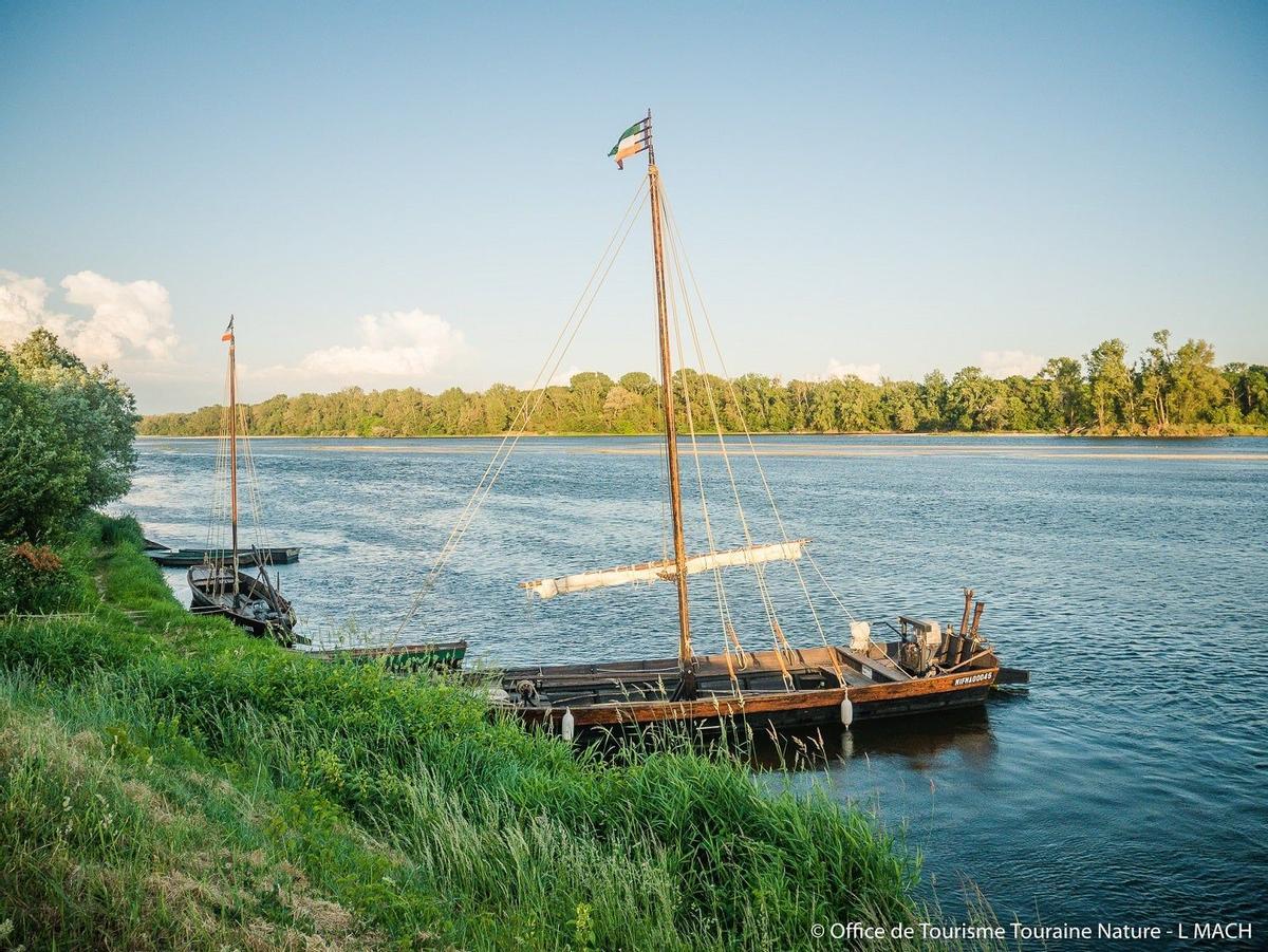 Barco tradicional por el Loira
