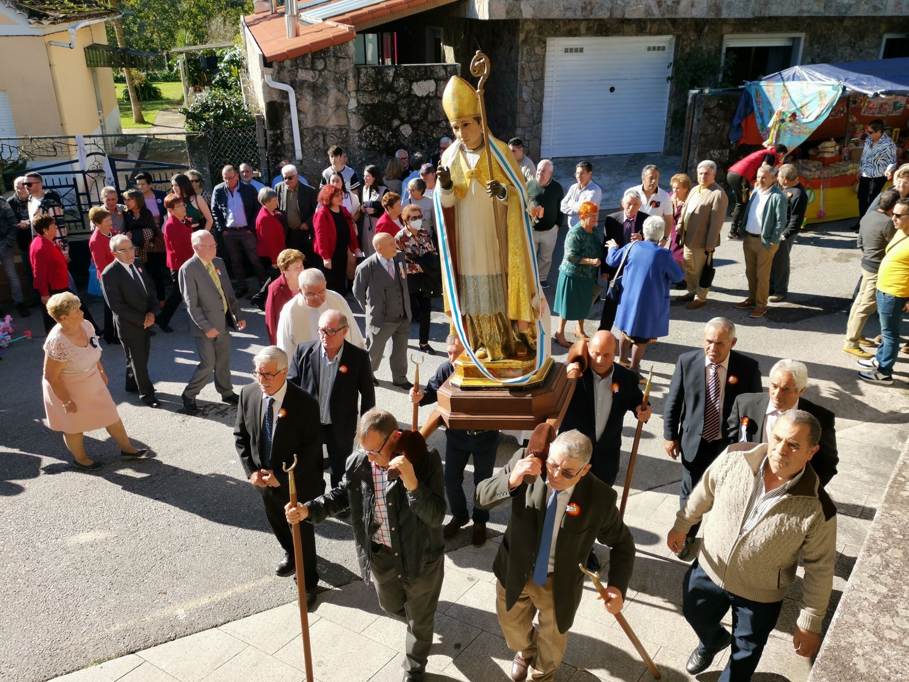 Fe y comida arropan al San Martiño en Moaña