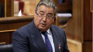 Zoido ha recordat a Iglesias la seva trobada amb els familiars dels detinguts per l’agressió a Altsasua.