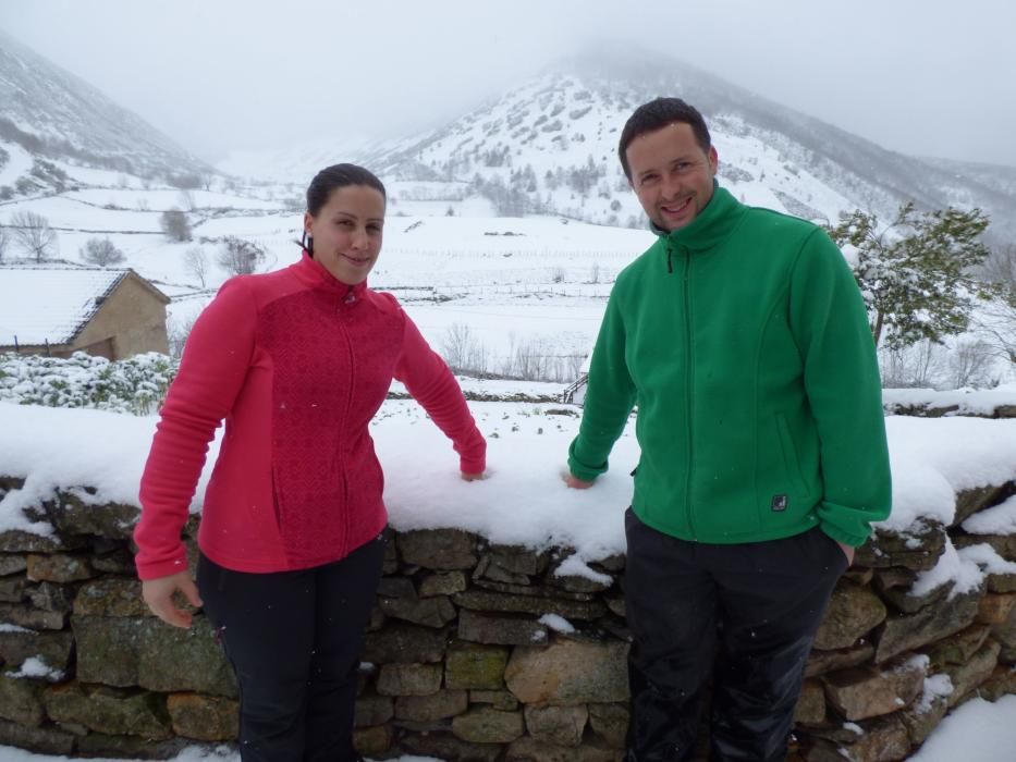 Primera nevada de la primavera o última del invierno en Genestoso, Cangas del Narcea