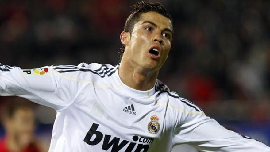 Ronaldo celebra uno de sus goles frente al Mallorca