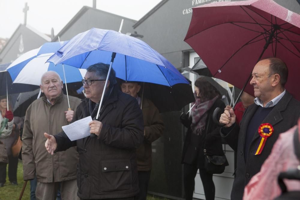 Homenaje en memoria de José Maldonado en el cementerio de La Espina, Salas