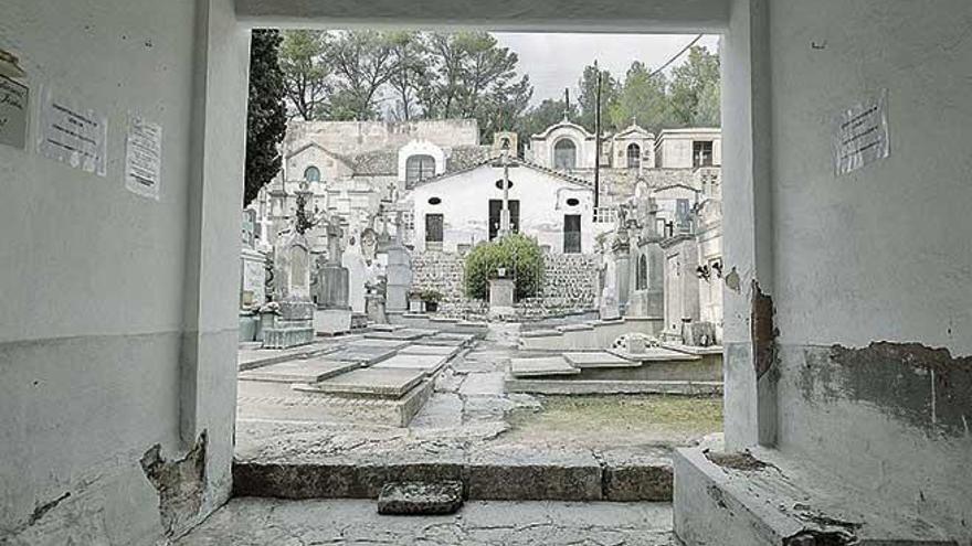 Imagen de la entrada del cementerio de GÃ¨nova.