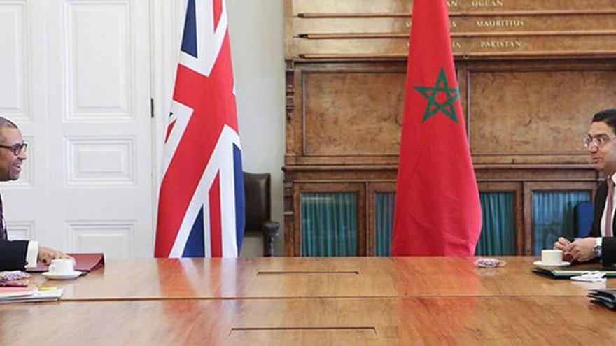 James Cleverly, que fuera ministro adjunto para el brexit, y Nasser Bourita, de Exteriores marroquí, reunidos en diciembre.