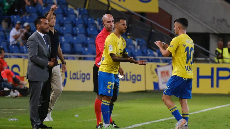 Jonathan Viera ingresa en el terreno de juego en la jornada 5 de la pasada temporada frente al Leganés al suplir a Moleiro. | | JOSÉ C. GUERRA