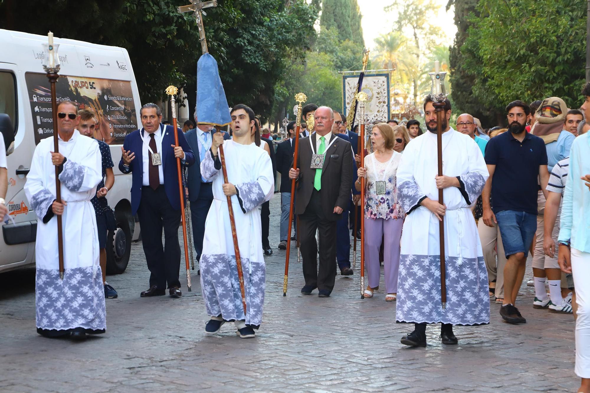 La Virgen del Tránsito llega a la Catedral en su esperada procesión