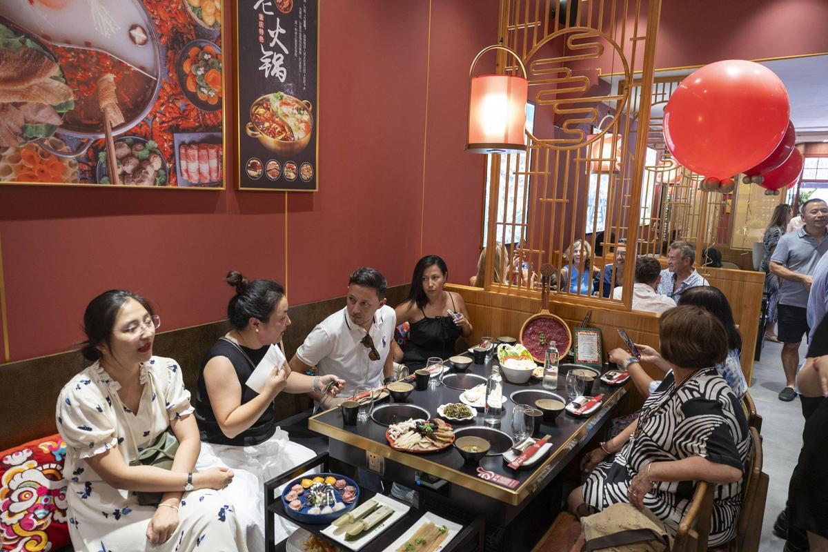 Imágenes del nuevo restaurante chino Liu's Hotpot en Palma
