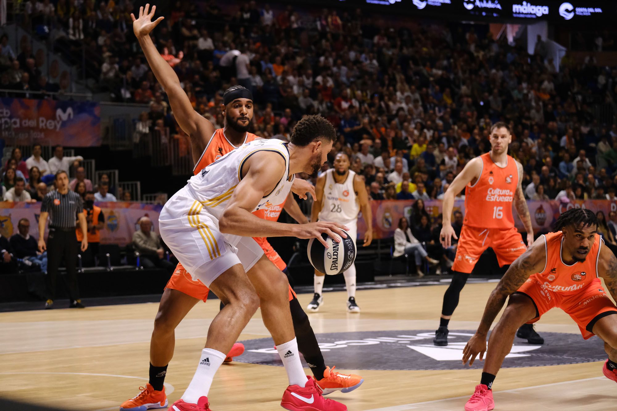 Real Madrid - Valencia Basket, semifinal de la Copa del Rey de 2024.