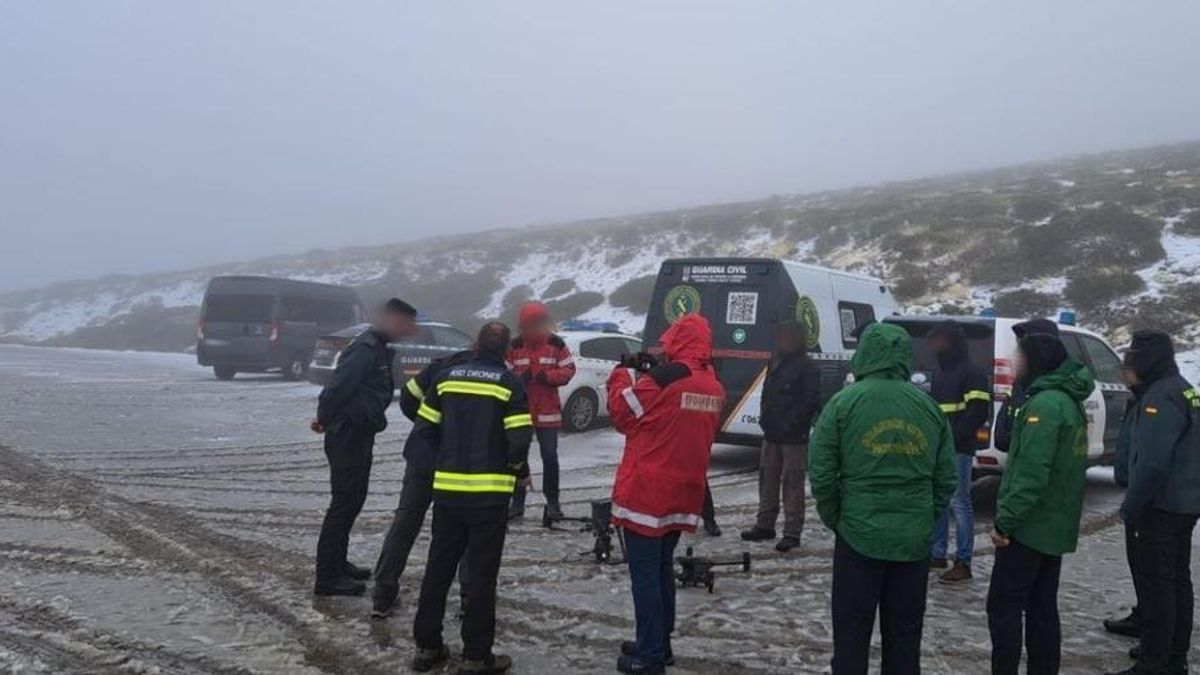 Búsqueda del montañero por parte de la Guardia Civil, en un anterior rastreo