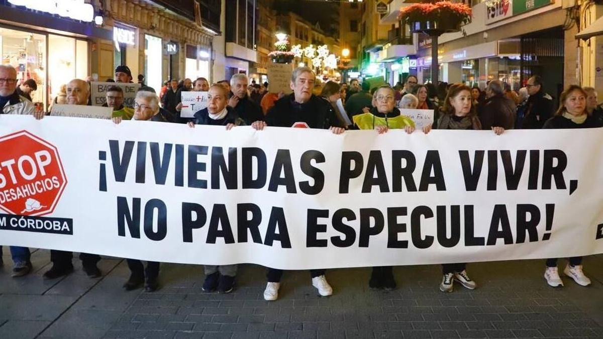 Una manifestación de Stop Desahucios, en el centro de Córdoba.