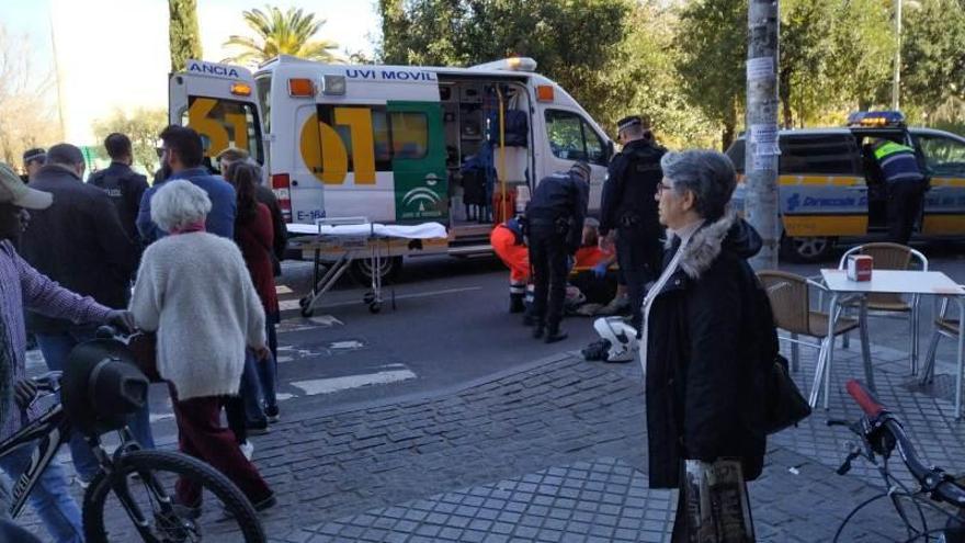 Una mujer herida en un atropello en el centro