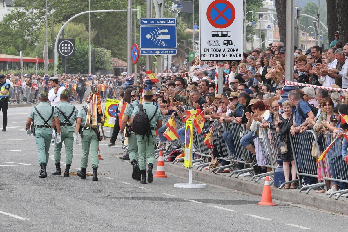 Vigo se rinde al desfile de la Fuerzas Armadas Vigo se rinde al desfile de la Fuerzas Armadas